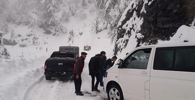  Antalya’da yoğun kar mücadelesi