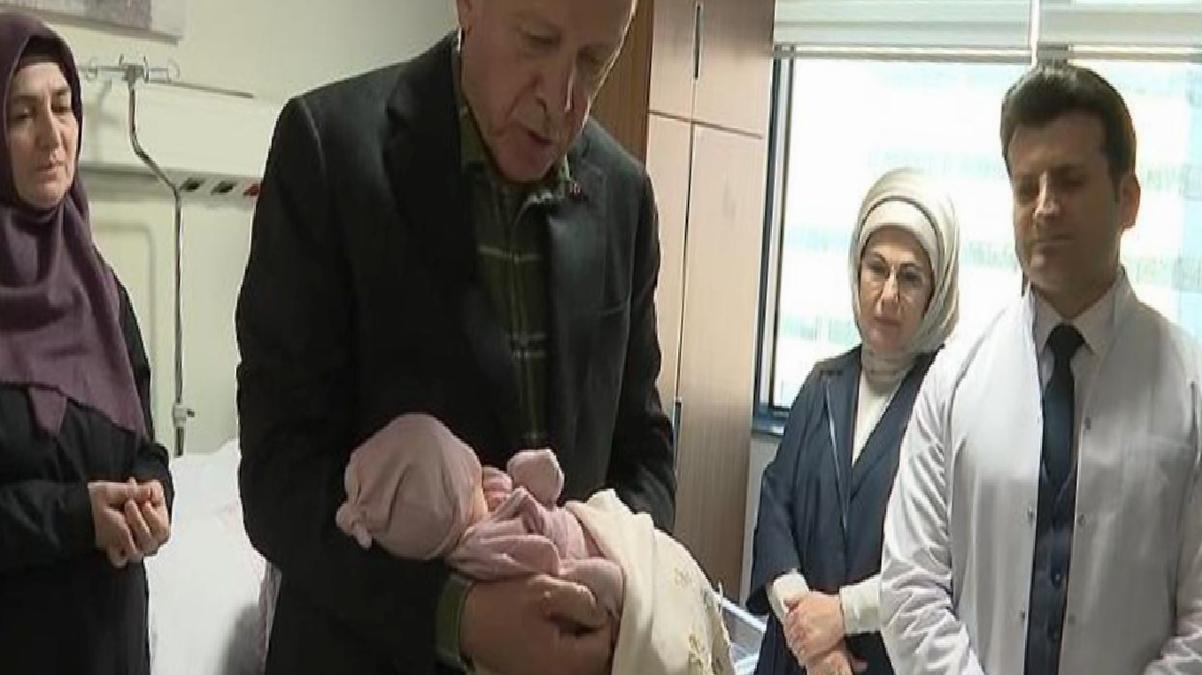 Cumhurbaşkanı Erdoğan, depremzedenin bebeğine “Ayşe Betül” ismini verdi