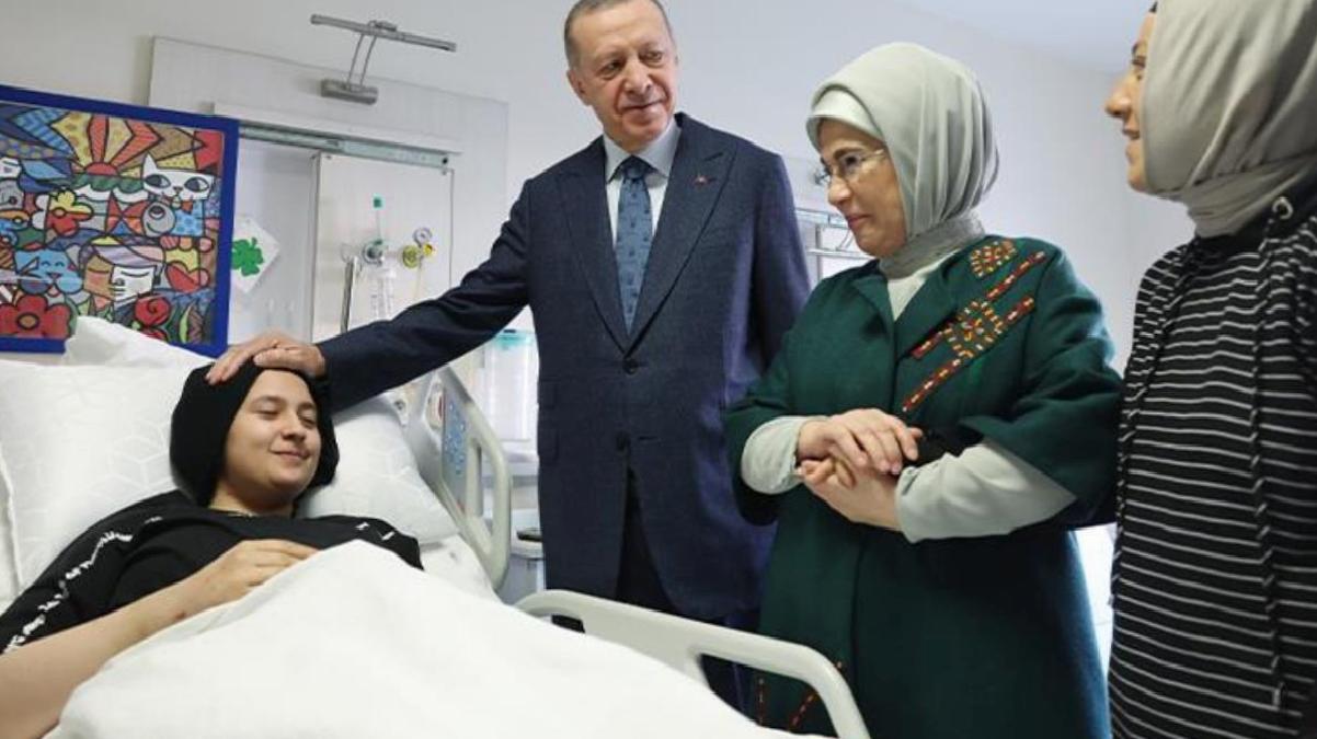 Cumhurbaşkanı Erdoğan, enkazdan 248. saatte kurtarılan Aleyna’yı hastanede ziyaret etti