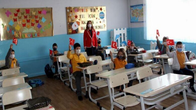  Deprem bölgesinde okul ne zaman açılacak? SON DAKİKA! Mahmut Özer açıklaması ne? 10 ilde okullar ne zaman açılacak?
