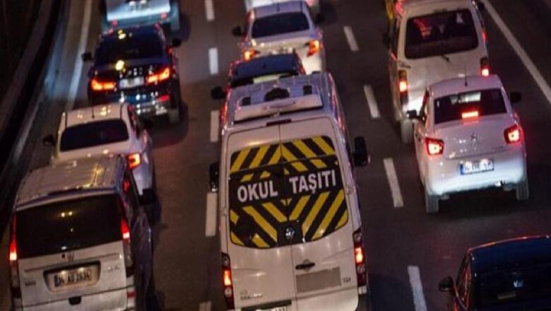  Okulların açılmasıyla İstanbul’da trafik kilit! Yoğunluk her geçen dakika artıyor