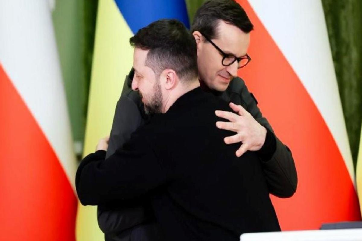 Polonya, Ukrayna’ya 4 adet Leopard 2 tankı teslim etti