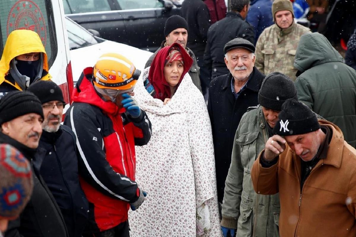 Son Dakika: Depremde hayatını kaybedenlerin sayısı 42 bin 310’a yükseldi