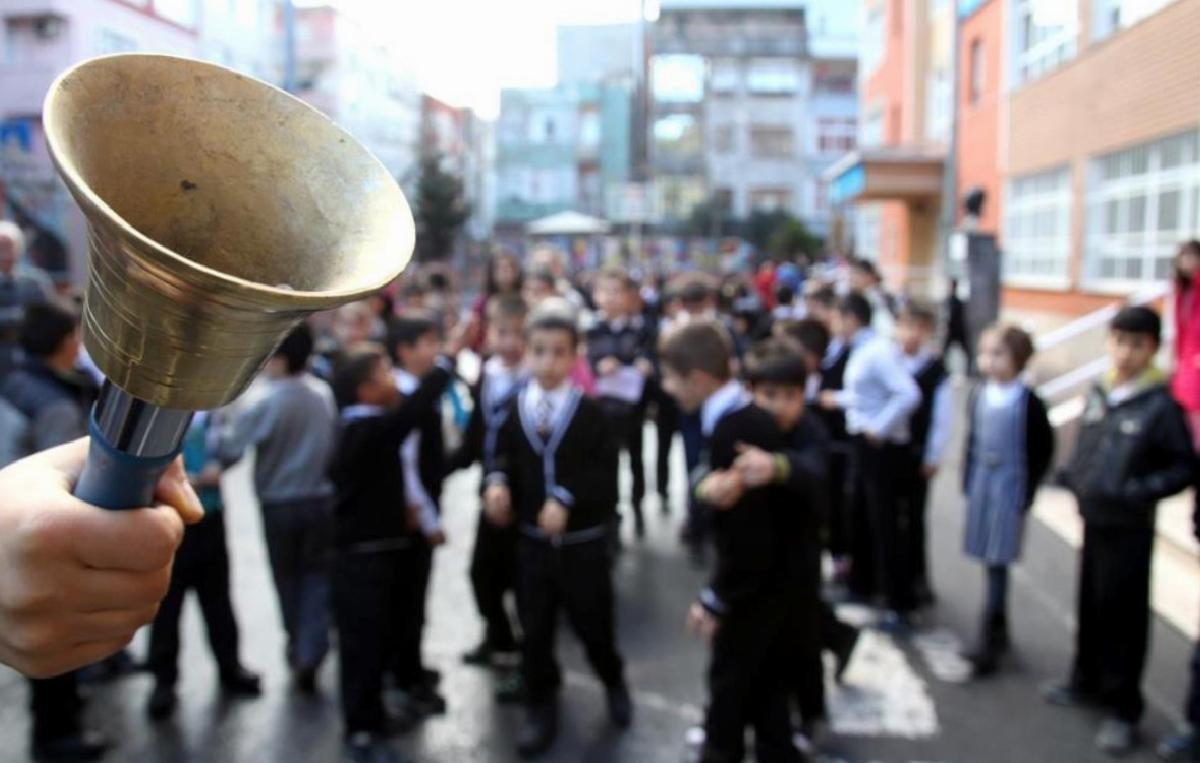 Yarın okul var mı? Son dakika yarın okul var mı, yok mu? Okullar ne zaman açılacak?