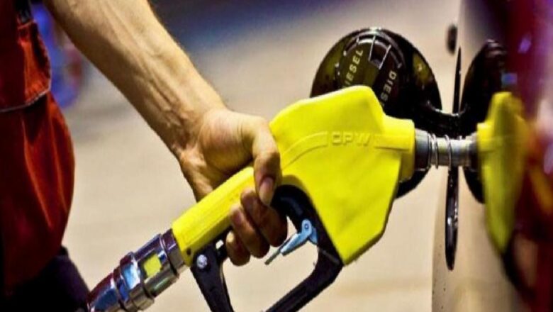  28 Mart Salı günü itibarıyla benzine 81 kuruş indirim gelmesi bekleniyor