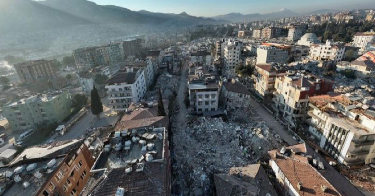 Bloomberg HT sarsıntı bölgesinde