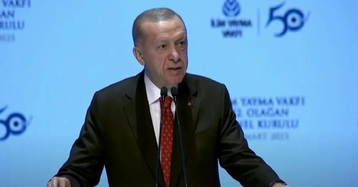 Erdoğan’dan seçim iletisi: Tarihi yol ayrımındayız