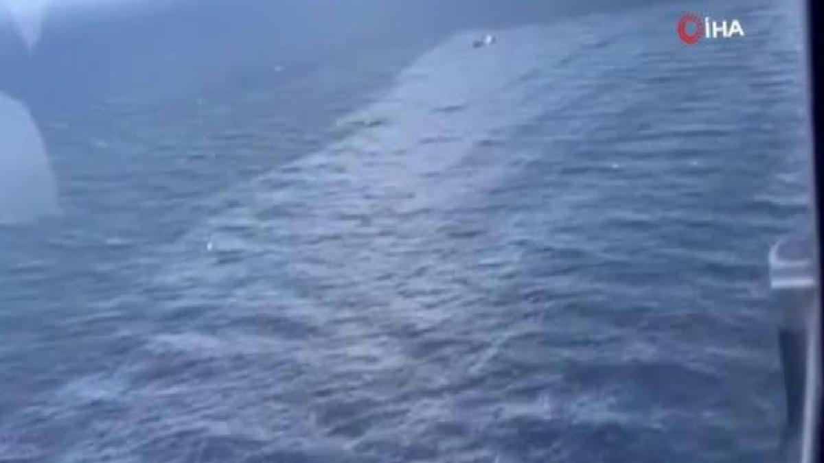 Filipinler açıklarındaki akaryakıt sızıntısı kıyıya ulaştı