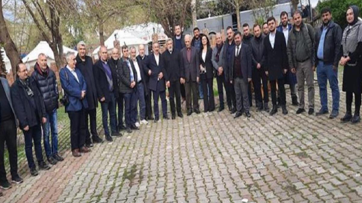 Gazetecilerden depremin vurduğu Hatay’a ziyaret! AK Partili Yayman çalışmalar hakkında bilgi verdi