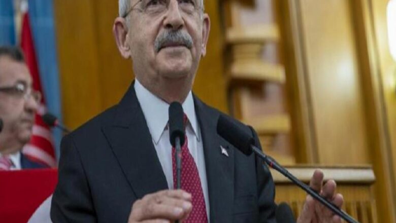  Kılıçdaroğlu’nun ilk seçim posteri ortaya çıktı: Sinan Ateş de var depremde kızının elini bırakmayan baba da