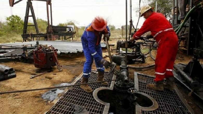  Petrol, jeopolitik risklerin etkisiyle haftaya yükselişle başladı