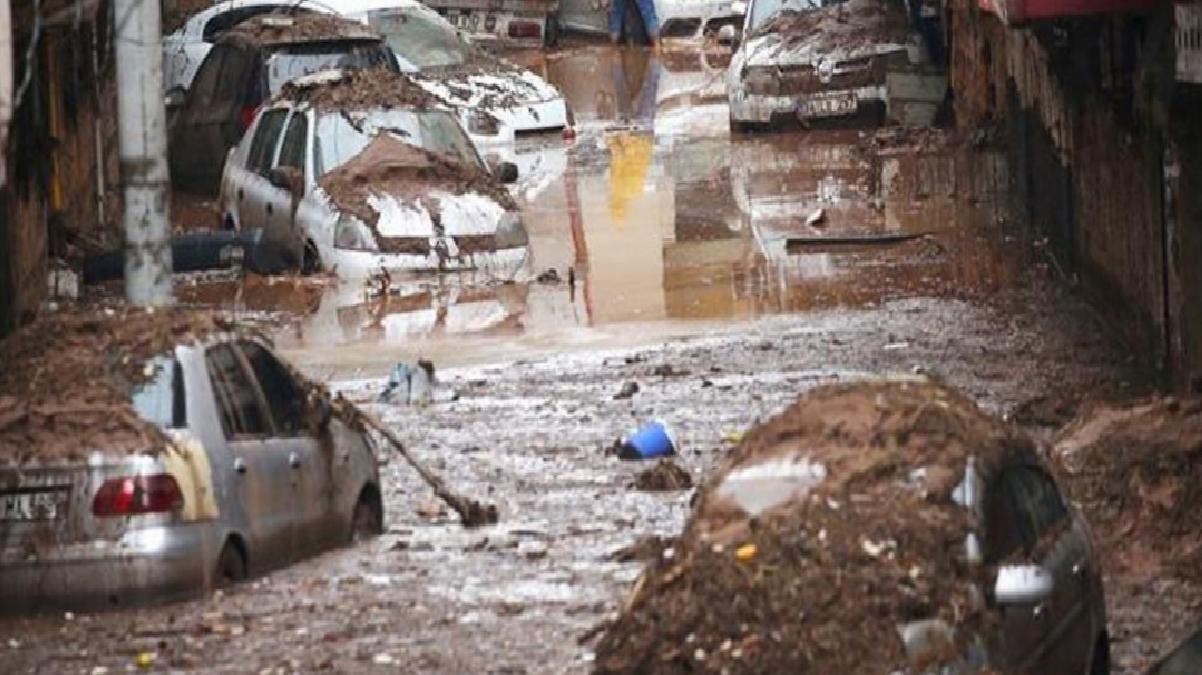 Sel felaketinde can kaybı 17 oldu! Kaybolan anne ve kızı arama çalışmaları sürüyor