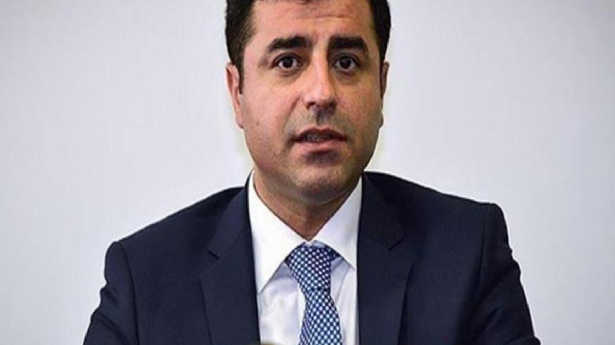 Selahattin Demirtaş isim vermeden “provokatör” deyip eleştirdi; paylaşımının altına herkes aynı kişiyi yazdı
