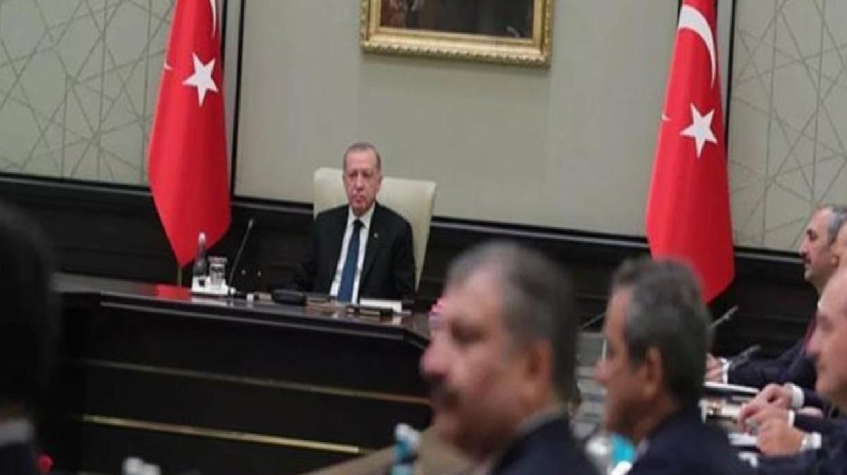 AK Parti aday listesini YSK’ya sundu! Bakan Fahrettin Koca ve Mehmet Nuri Ersoy liste dışı kaldı