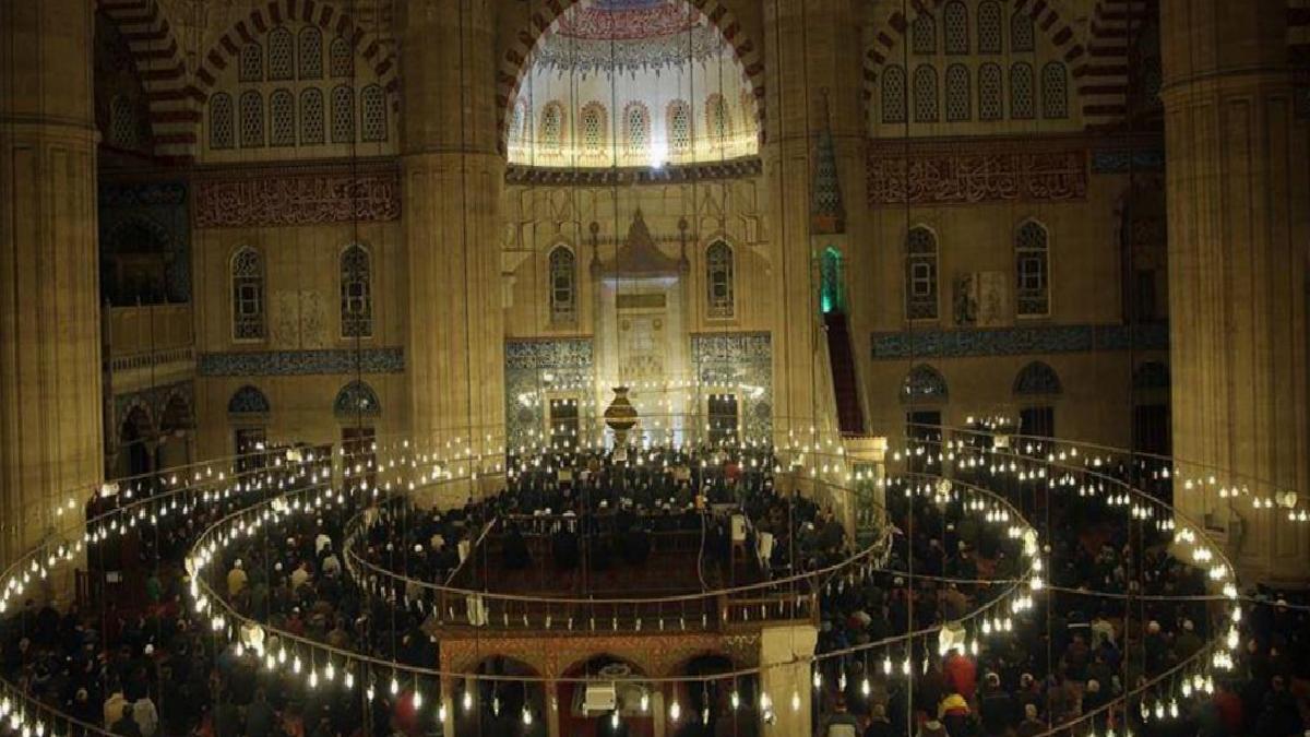 Bayram hangi gün? Ramazan Bayramı hangi gün başlıyor, hangi gün bitiyor? Ramazan Bayramı hangi güne denk geliyor?