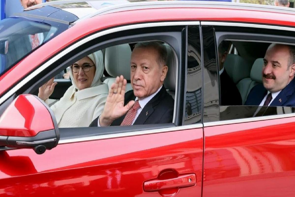 Emine Erdoğan’a teslim edilen Togg’un parasını kim ödedi? Merak edilen soru yanıt buldu