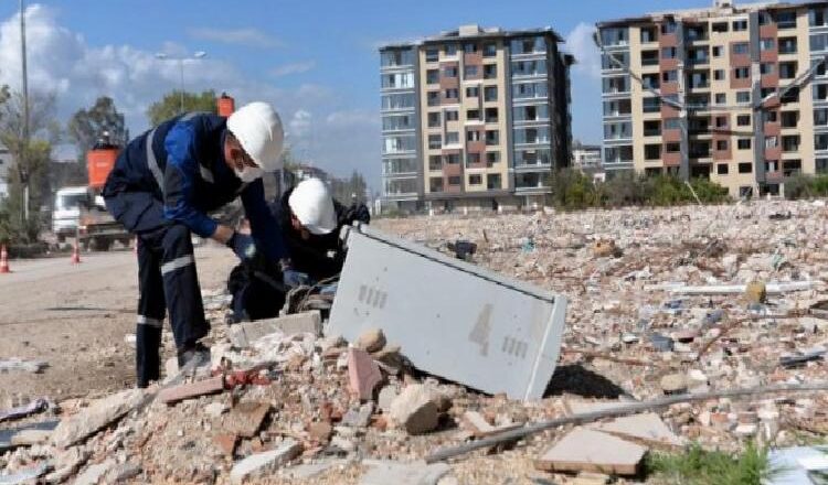  Enerjinin kahramanları UEDAŞ afet bölgesinden elini çekmiyor