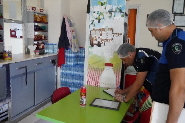 Çayırova Zabıtası’ndan okul kantinlerine denetim