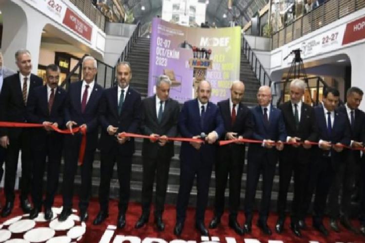 Bursa İnegöl’de ‘Mobilya Şöleni’ başladı