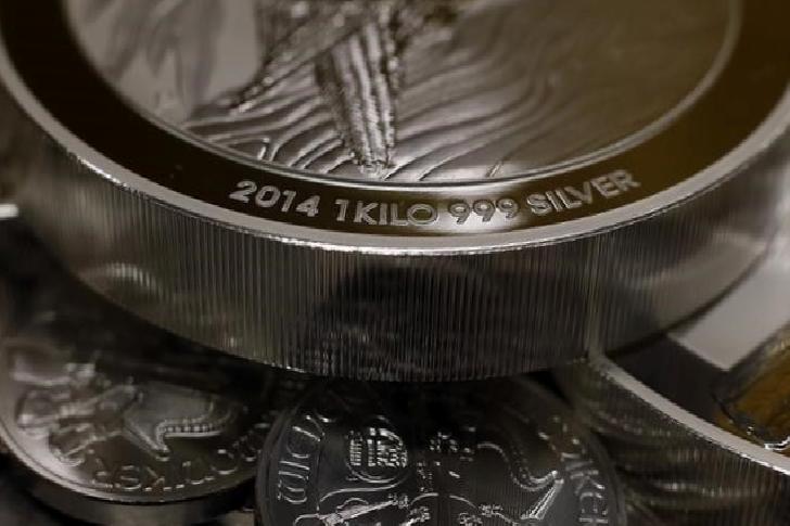 Gümüş fiyatları 23,90$ civarında dengelendi, gözler potansiyel yükselişte