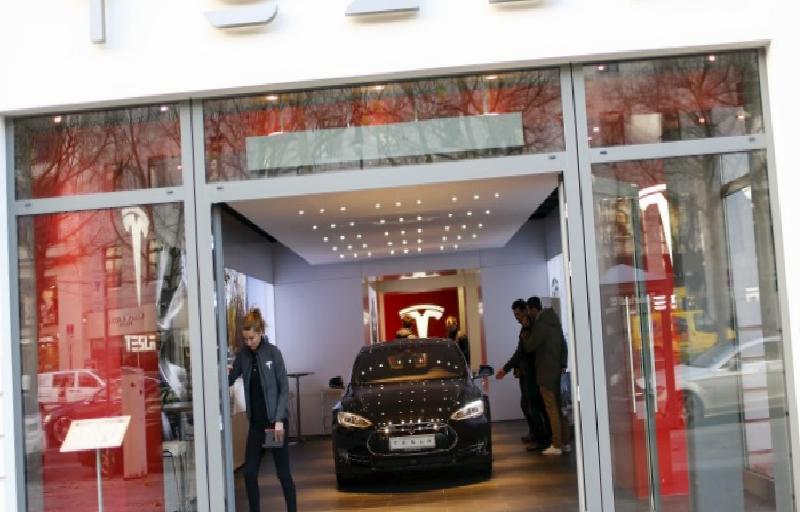 Morgan Stanley, zorlukların ortasında Tesla’yı 380 dolar hedefle fazla kiloda tutuyor
