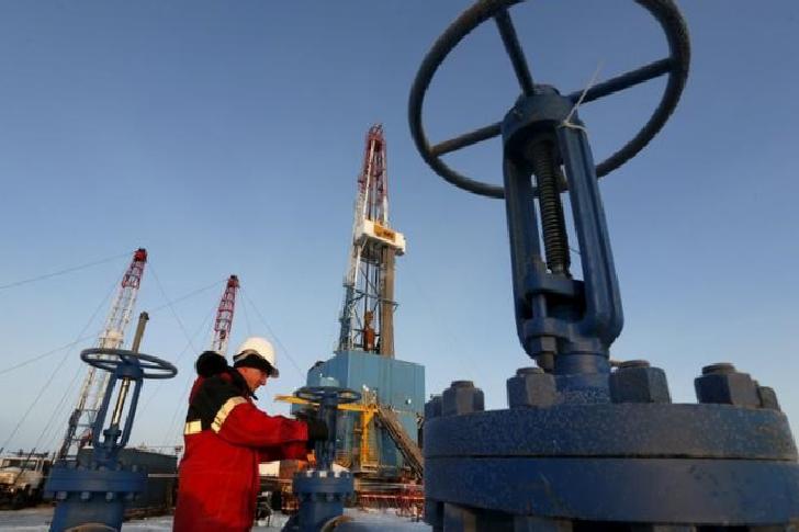 Rusya’nın petrol ve doğal gaz bütçe geliri 2023’te %24 azaldı